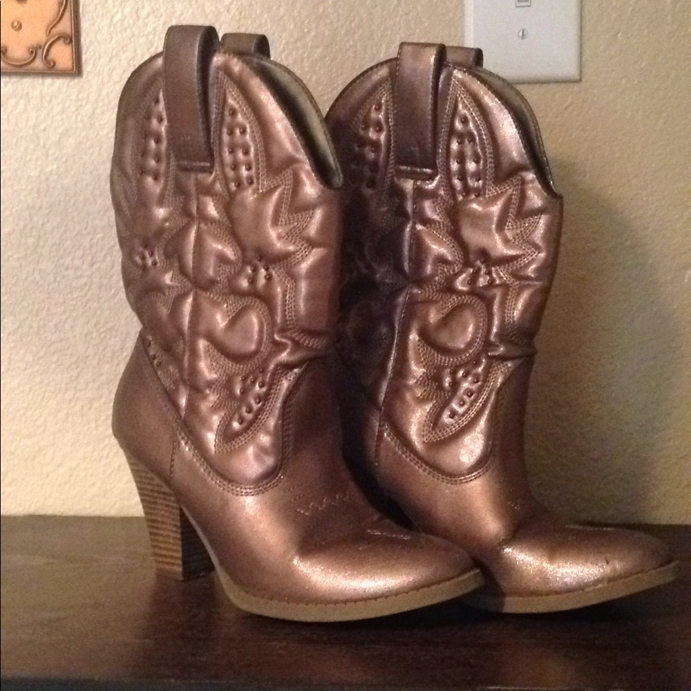 Mossimo Supply Co. boots